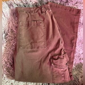 BROWN AEO CARGO PANTS LADIES 16 SHORT